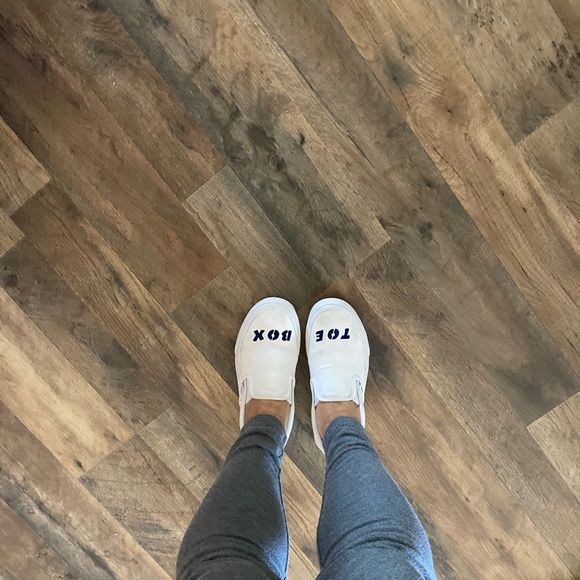 Custom Vans - Picture 6 of 6